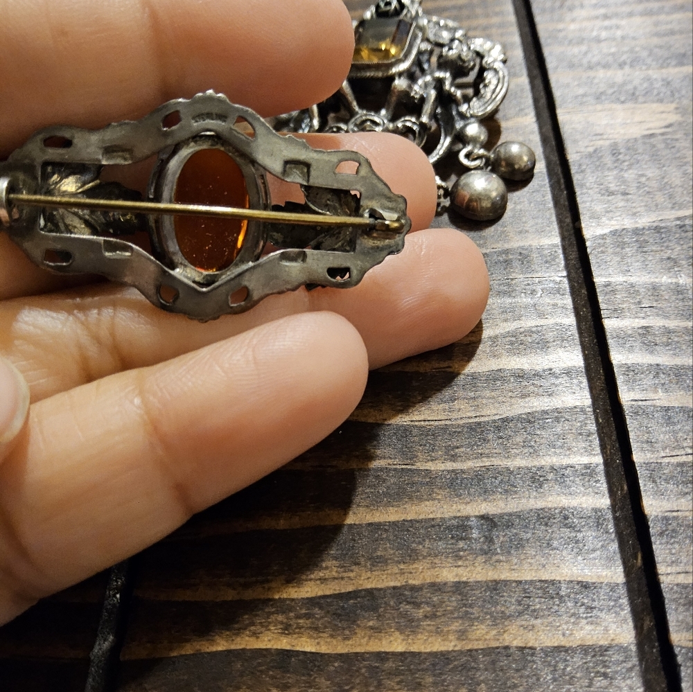 Vintage brooch pins - Picture 8 of 16